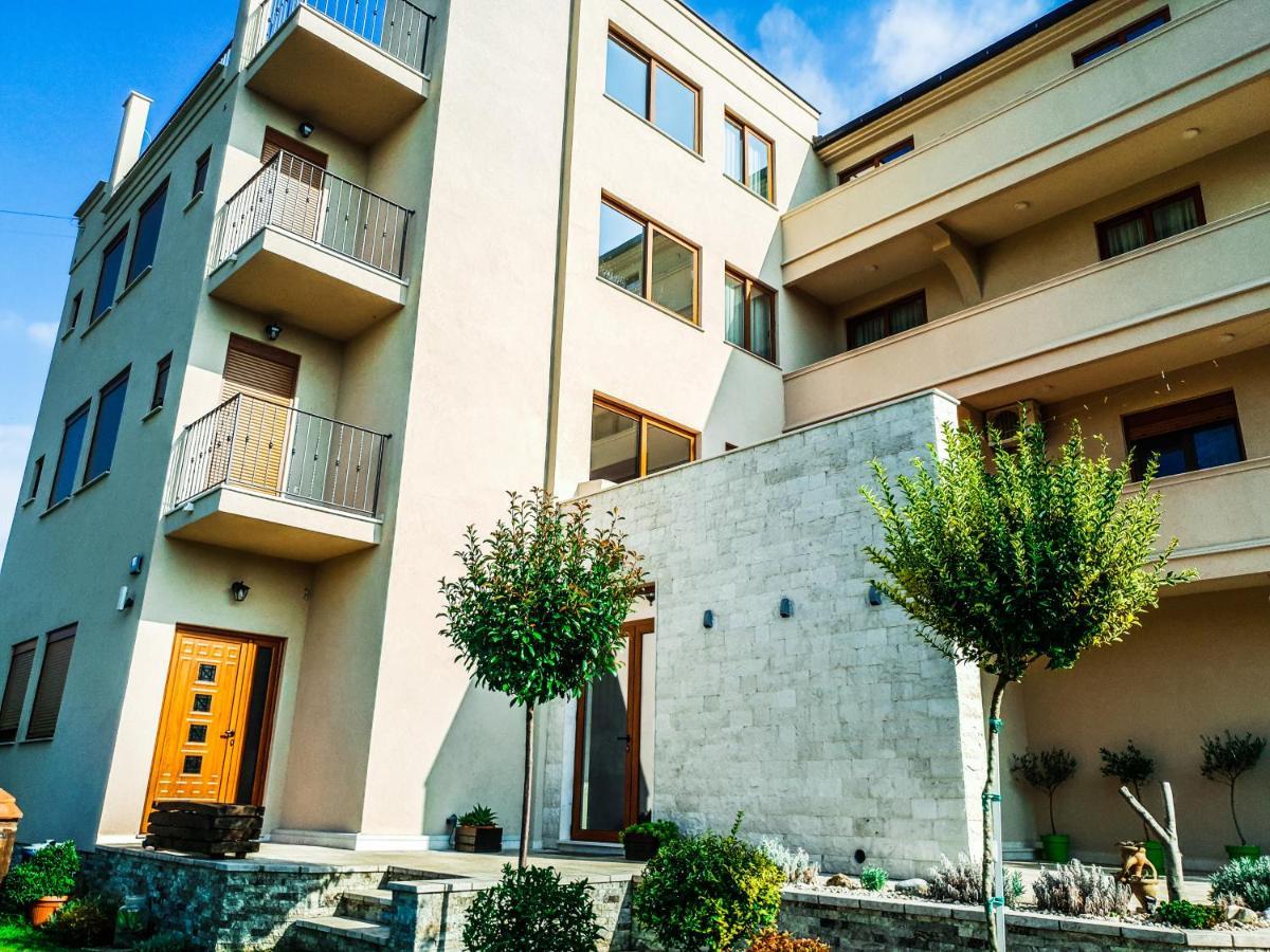 LaCasa Apartments Ulcinj Bagian luar foto