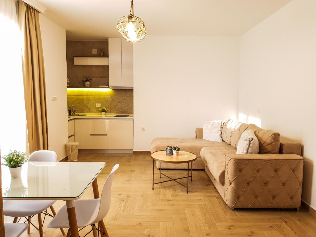 LaCasa Apartments Ulcinj Bagian luar foto