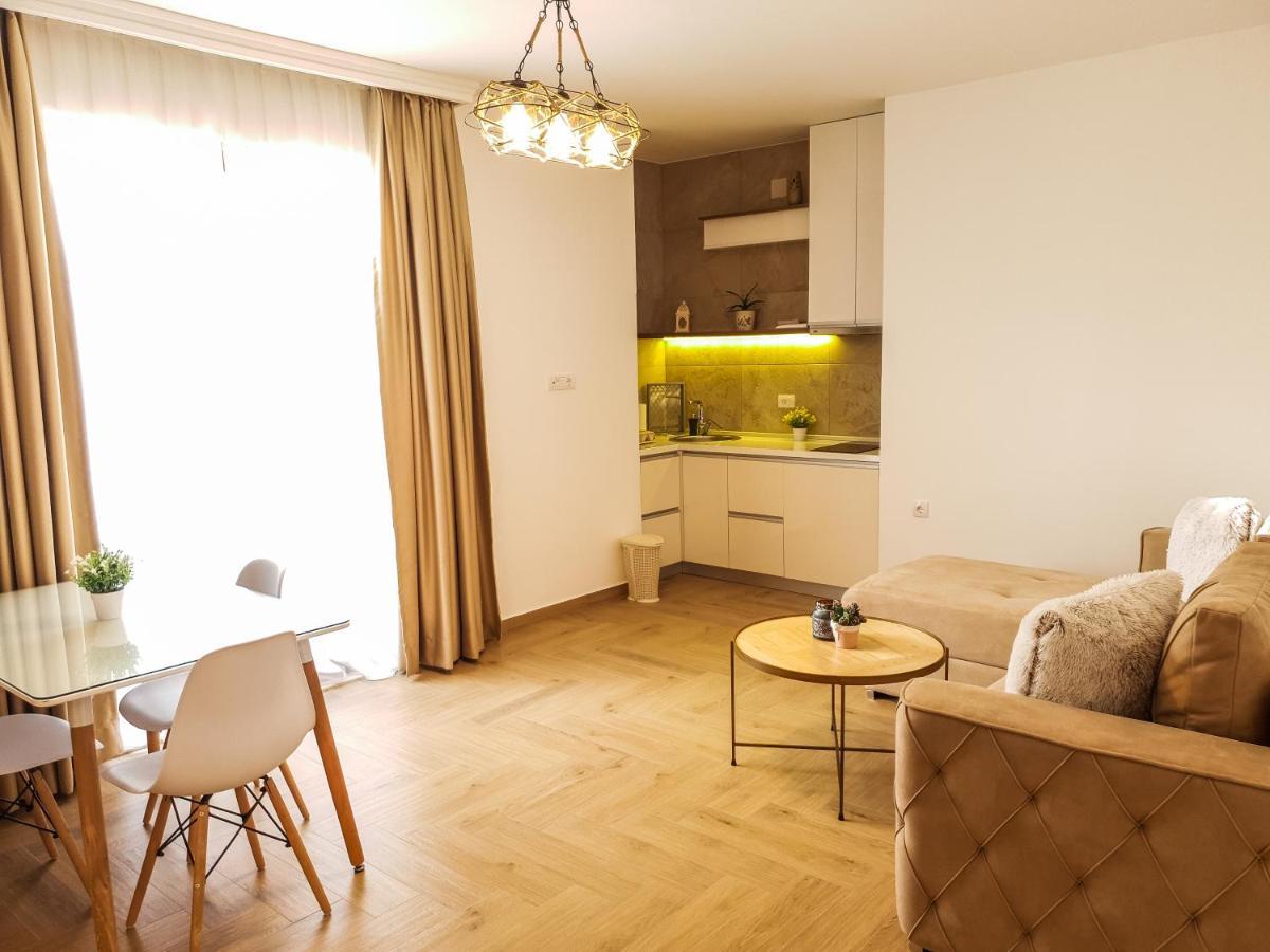 LaCasa Apartments Ulcinj Bagian luar foto